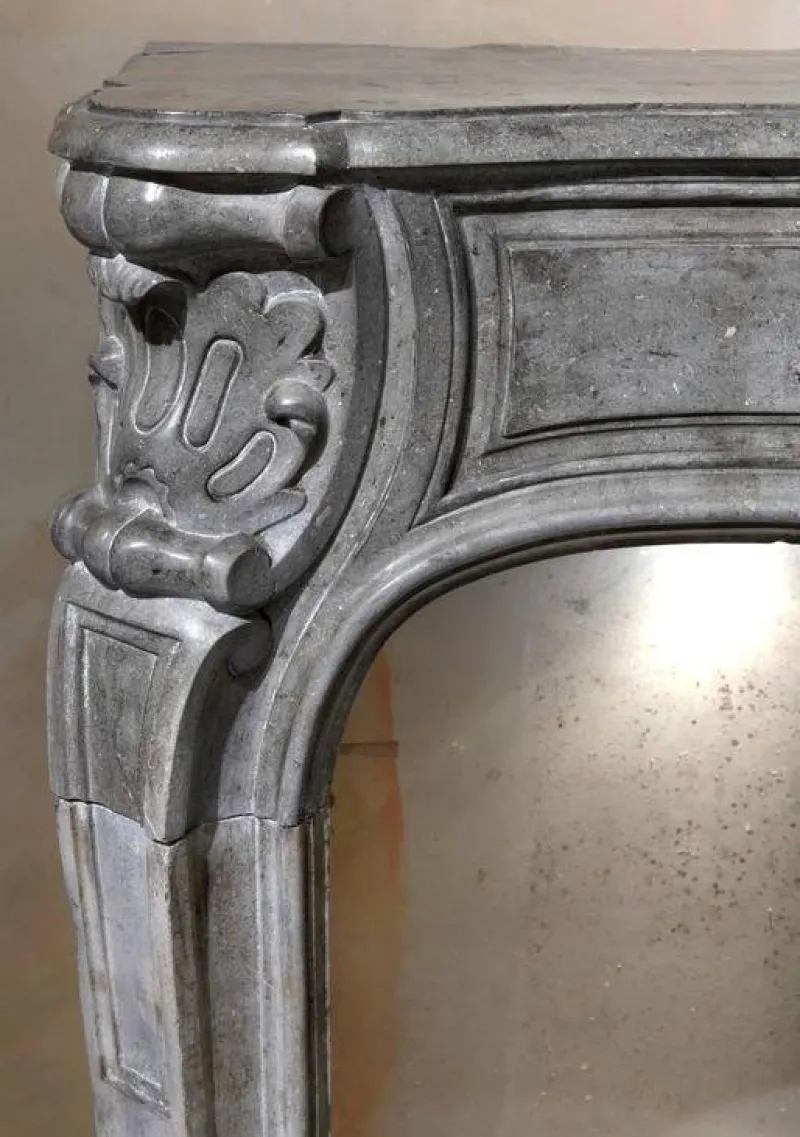 Pamono Large 18th Century French Limestone Fireplace> Fireplaces And Mantels