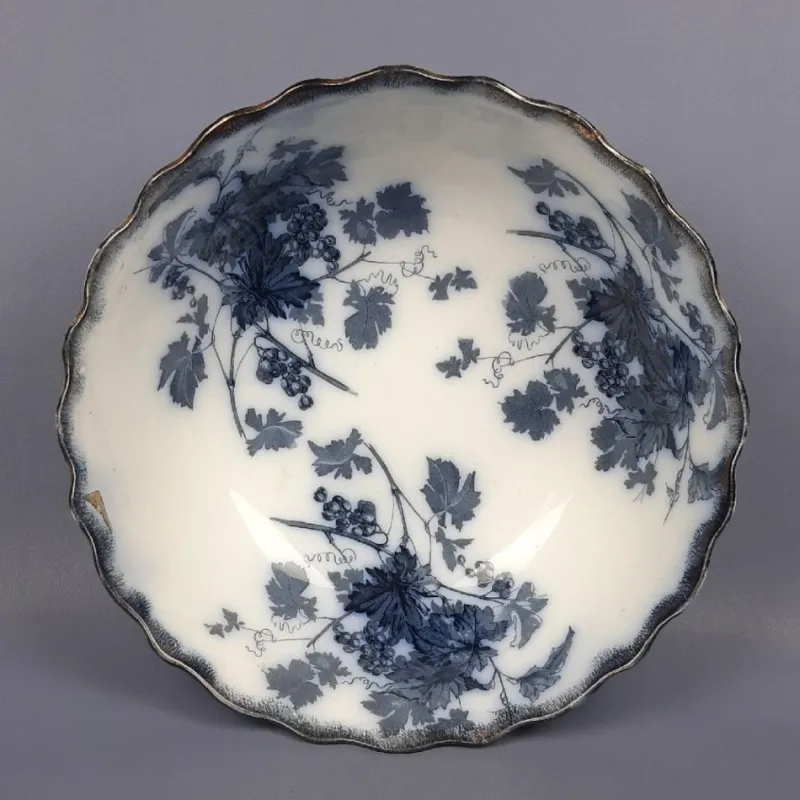 Pamono Large Vintage Blue Grape Vine Porcelain Bowl, 1920s> Bowls