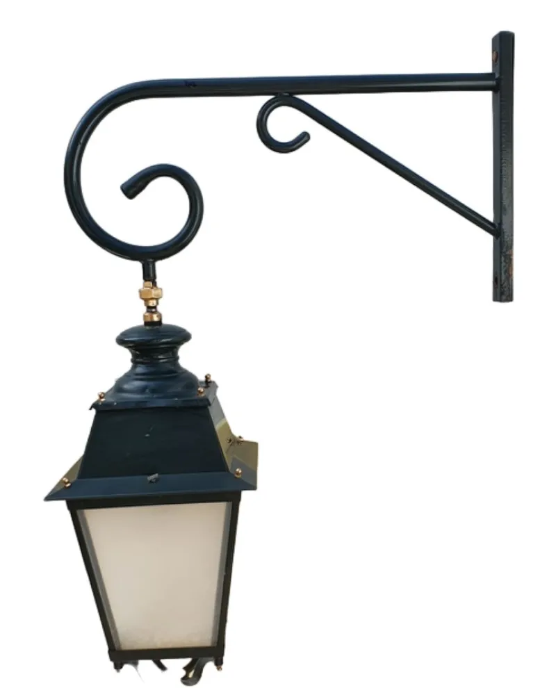 Pamono Large Vintage Facade Lanterns in Green Lacquer, Set of 2> Garden Lighting