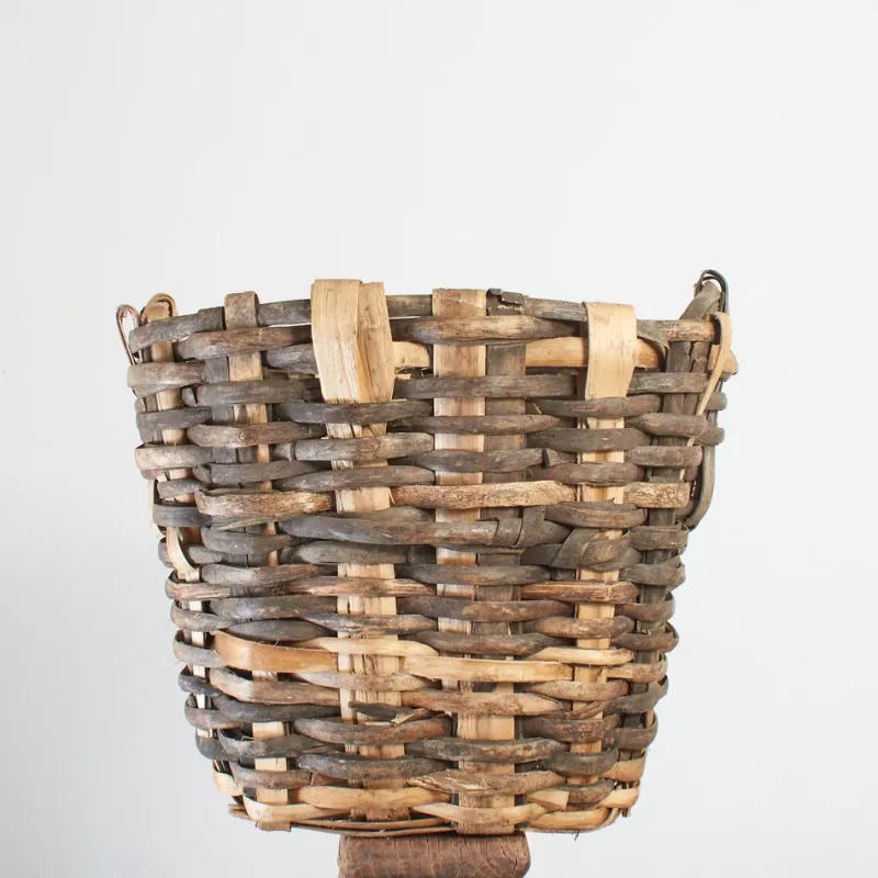 Pamono large Vintage Portuguese Grape Harvest Log Basket, 1950s> Trunks Crates & Baskets