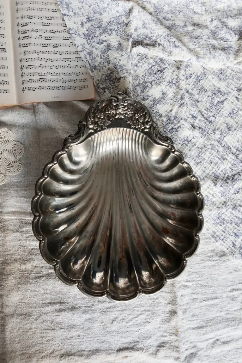 Sale Pamono Large Vintage Shell Dish in Silver Metal, 1970s
