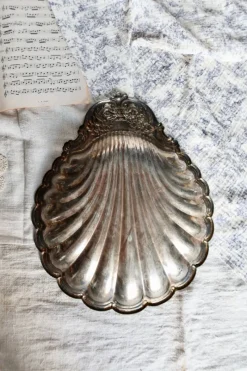 Sale Pamono Large Vintage Shell Dish in Silver Metal, 1970s
