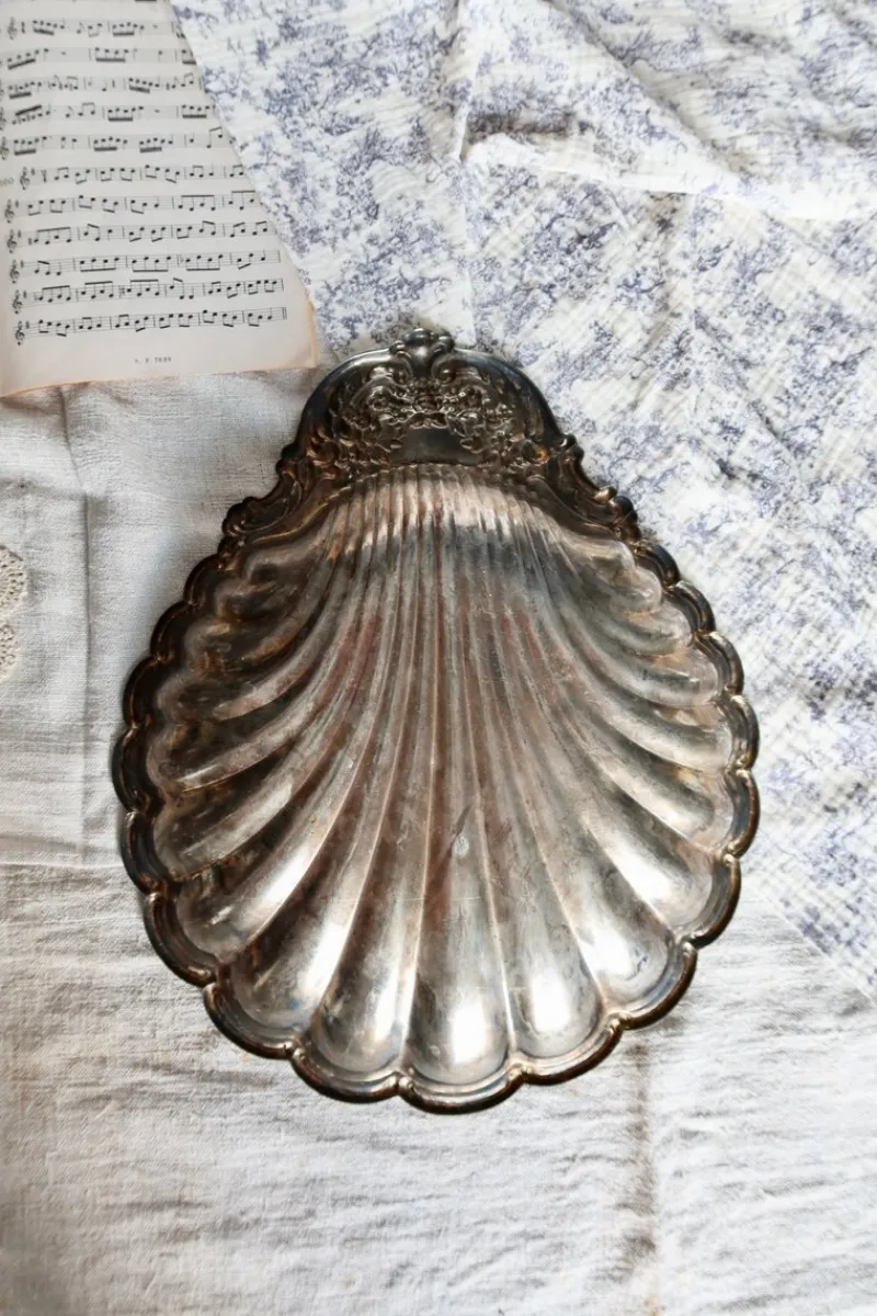 Sale Pamono Large Vintage Shell Dish in Silver Metal, 1970s
