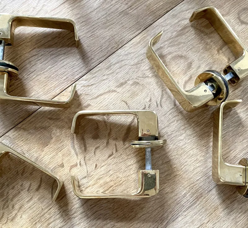 Pamono Lasta Brass Door handles by Timo Sarpaneva for Finland Primo Oy, 1960s, Set of 12> Architectural Elements