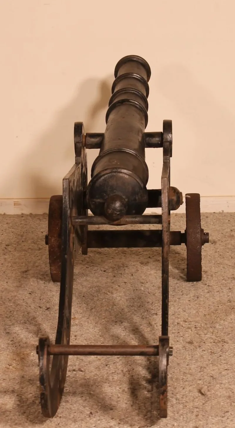 Pamono Late 19th Century Decorative English Cast Iron Cannon> Garden Accessories