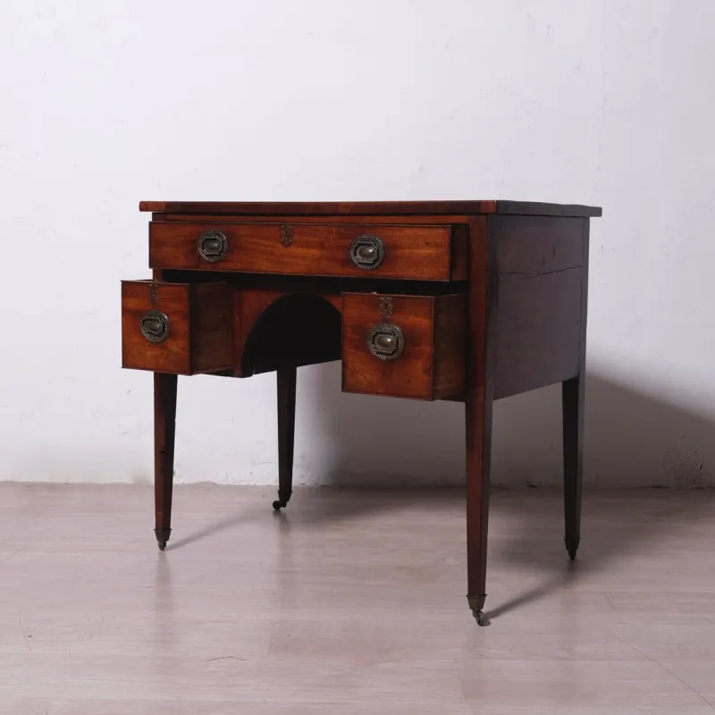 Pamono Late 19th Century George III English Writing Desk