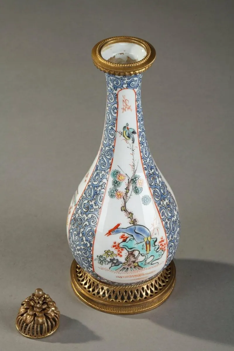 Pamono Late 19th-Century Porcelain Perfume Bottle from Samson, Paris> Bottles, Carafes & Jugs