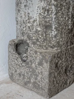 Hot Pamono Lava Stone Column