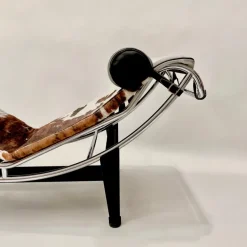 Best Pamono LC4 Adjustable Chaise Longue in Cowhide by Le Corbusier, Perriand and Jeanneret for Cassina, 1980s