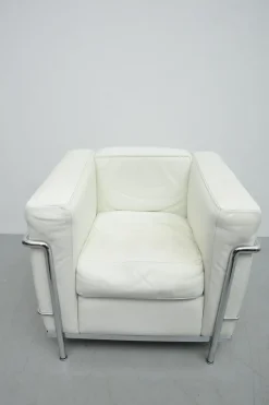 Pamono LC2 Armchair by Le Corbusier, Pierre Jeanneret and Charlotte Perriand for Cassina><noscript><img width=