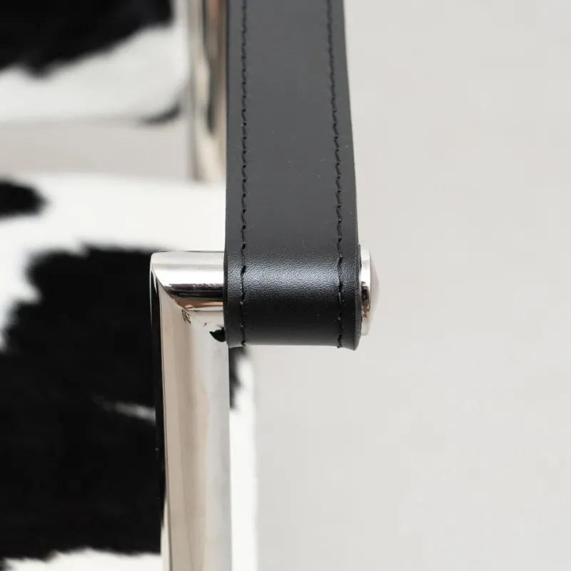 Discount Pamono LC1 Chair by Le Corbusier for Cassina