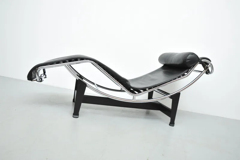Pamono LC4 Chaise Lounge by Le Corbusier and Charlotte Perriand and Pierre Jeanneret for Cassina, 1920s> Daybeds & Chaises Lounges
