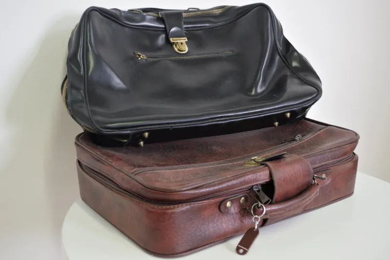 Pamono Leather Homa Suitcases, 1950s, Set of 2> Trunks Crates & Baskets