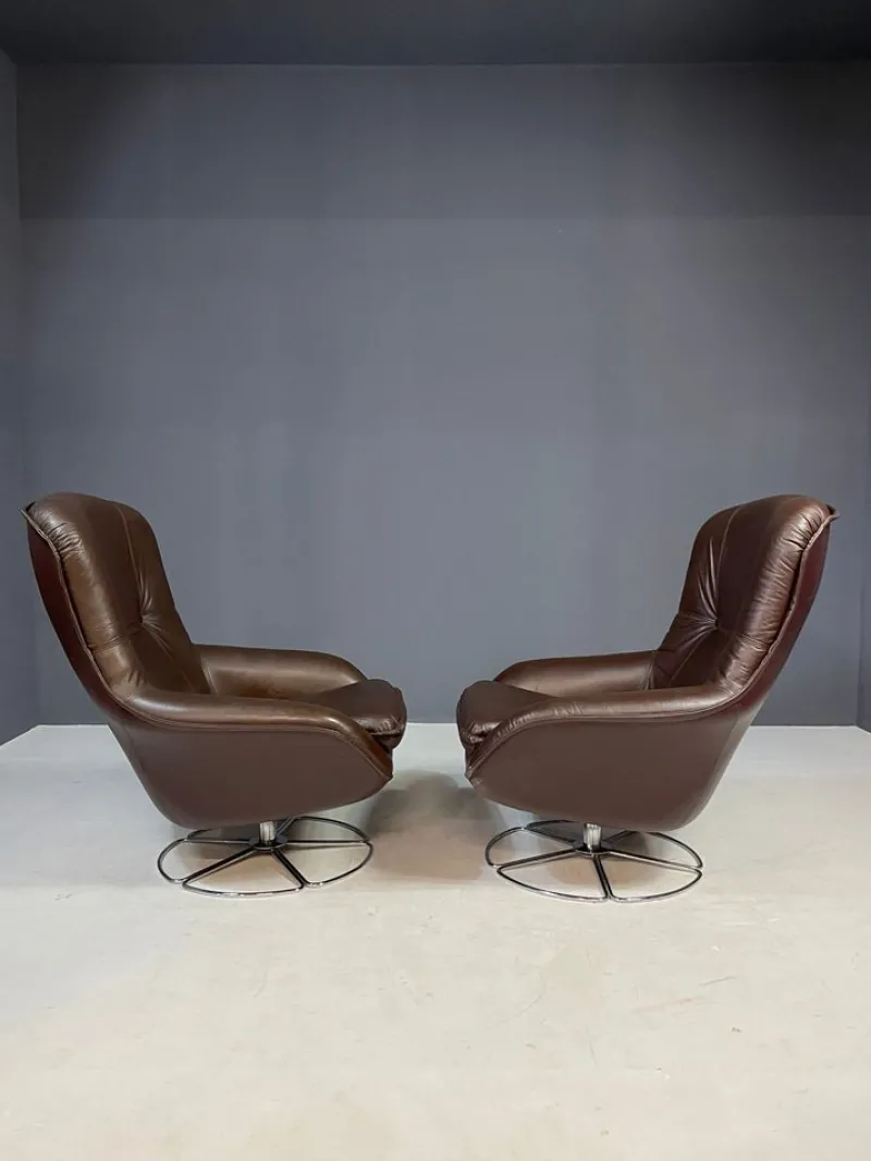 Discount Pamono Leather Swivel Armchairs from PEEM, Finland, 1970s, Set of 2