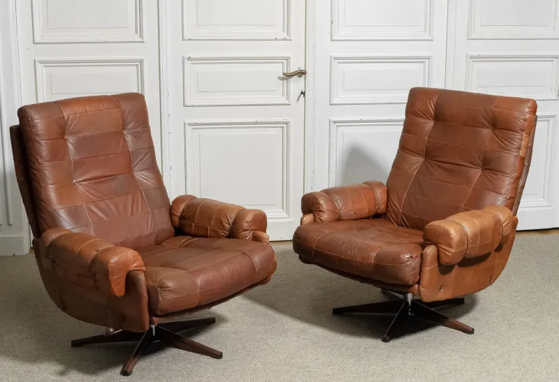 Pamono Leather Swivel Lounge Chairs attributed to Ope-Möbler Jönköping, Sweden, 1960s, Set of 2> Office Chairs