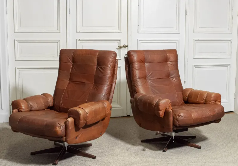 Pamono Leather Swivel Lounge Chairs attributed to Ope-Möbler Jönköping, Sweden, 1960s, Set of 2> Office Chairs