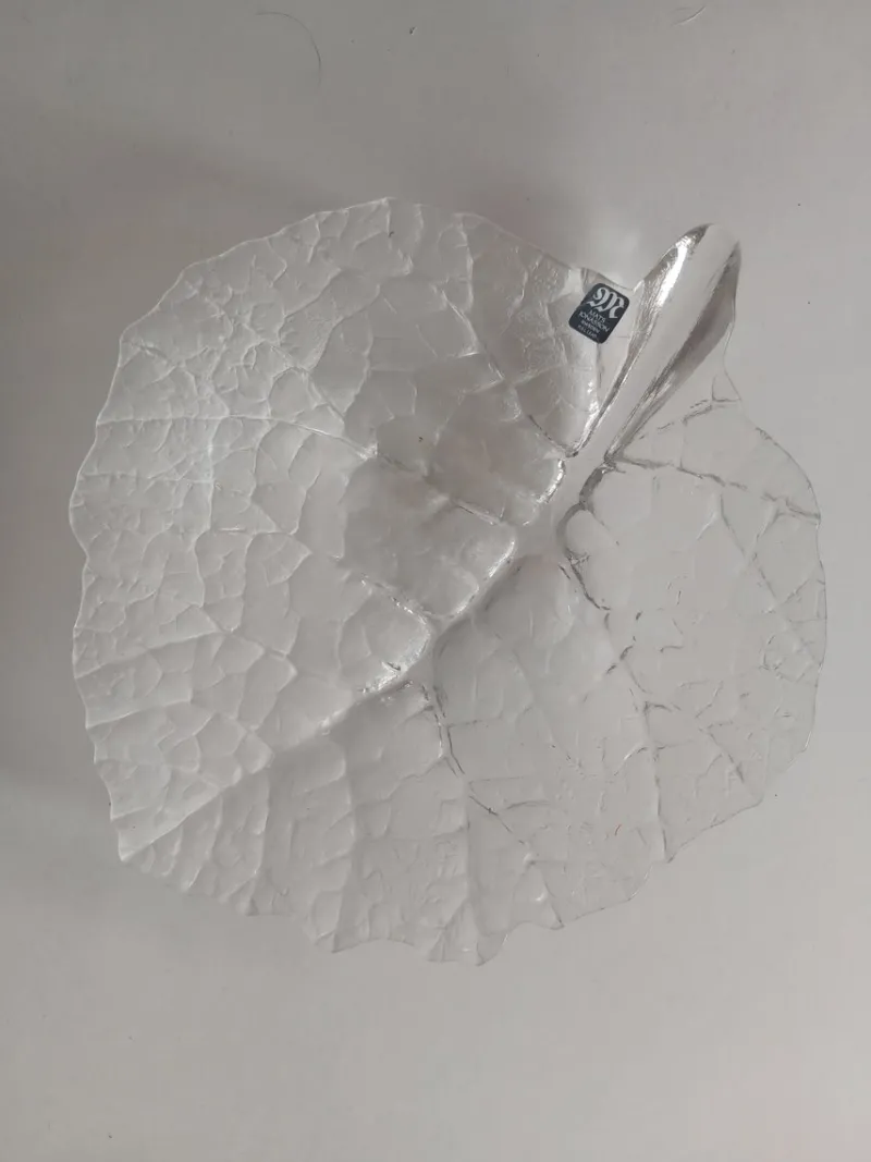 Pamono Leave Glass Bowl by Mats Jonasson for Maler AS, 1970s> Bowls