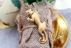 Hot Pamono Leopard Shaped Gold Brooch with Diamond Collar