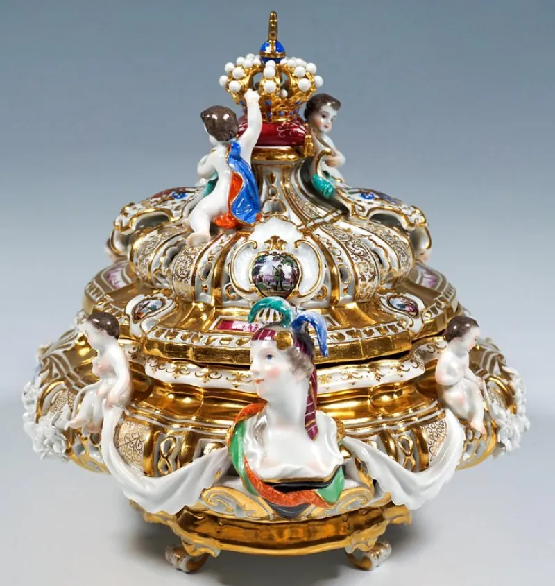 Pamono Lidded Crown Tureen by Maria Josepha for Meissen Drüselkästchen, Austria> Serving Dishes