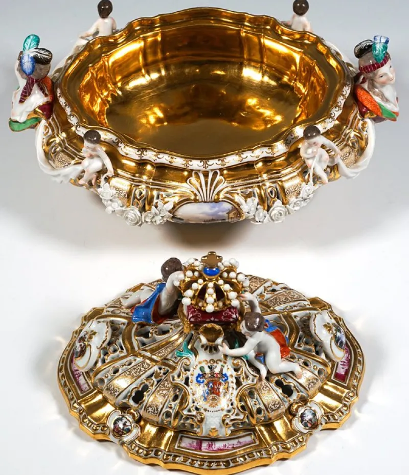 Pamono Lidded Crown Tureen by Maria Josepha for Meissen Drüselkästchen, Austria> Serving Dishes