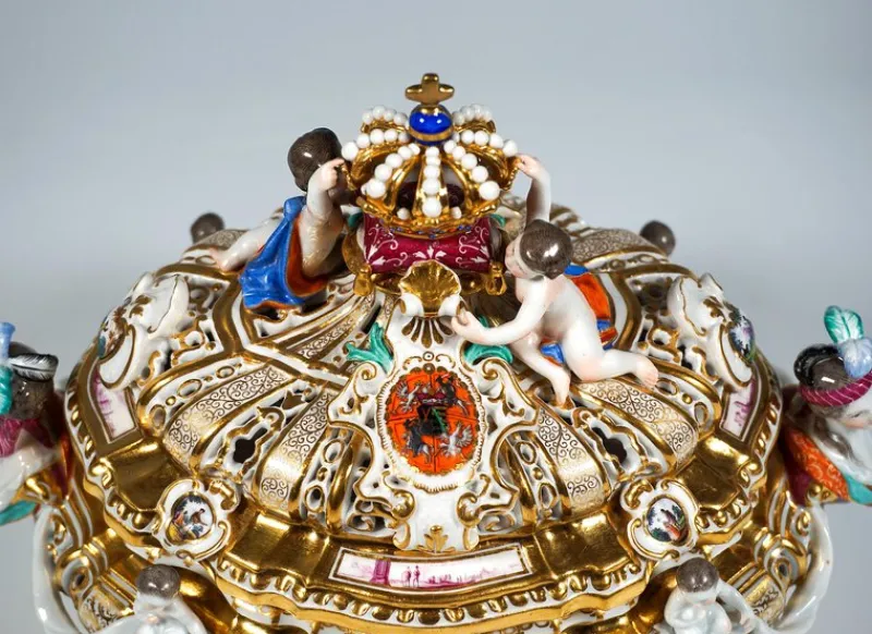 Pamono Lidded Crown Tureen Meissen by Maria Josepha for Meissen Drüselkästchen, Austria> Serving Dishes