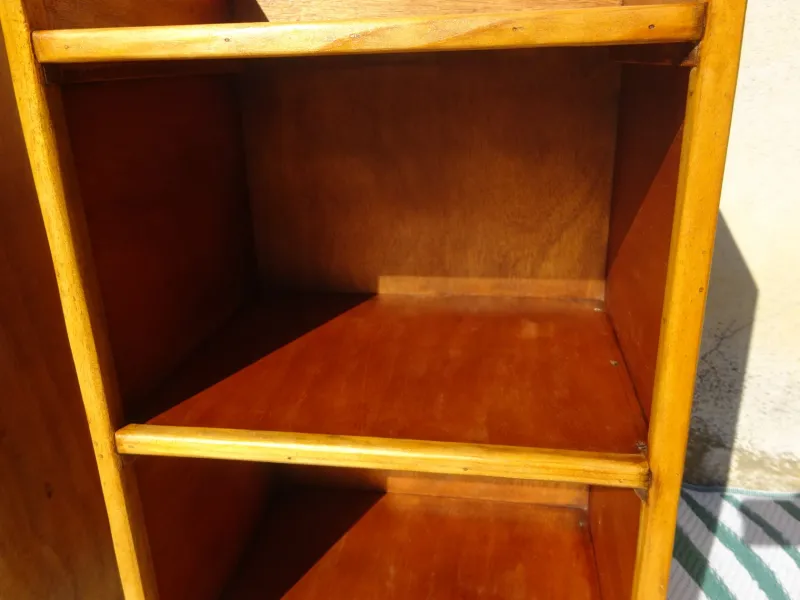 Outlet Pamono Light Wood Bedside Tables with Top Edges, 1990s, Set of 2