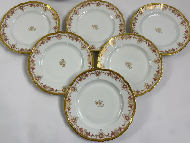 Online Pamono Limoges Dinner Service with Gold Inlay in Porcelain by Haviland, 1920s, Set of 39