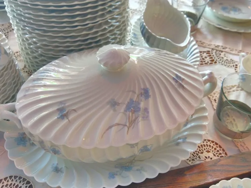 New Pamono Limoges Porcelain Dinner Service with Twisted Cornflower Decor from Haviland, 1980s, Set of 72