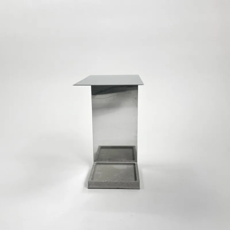 Outlet Pamono Linee Table Light by Lukas Loette