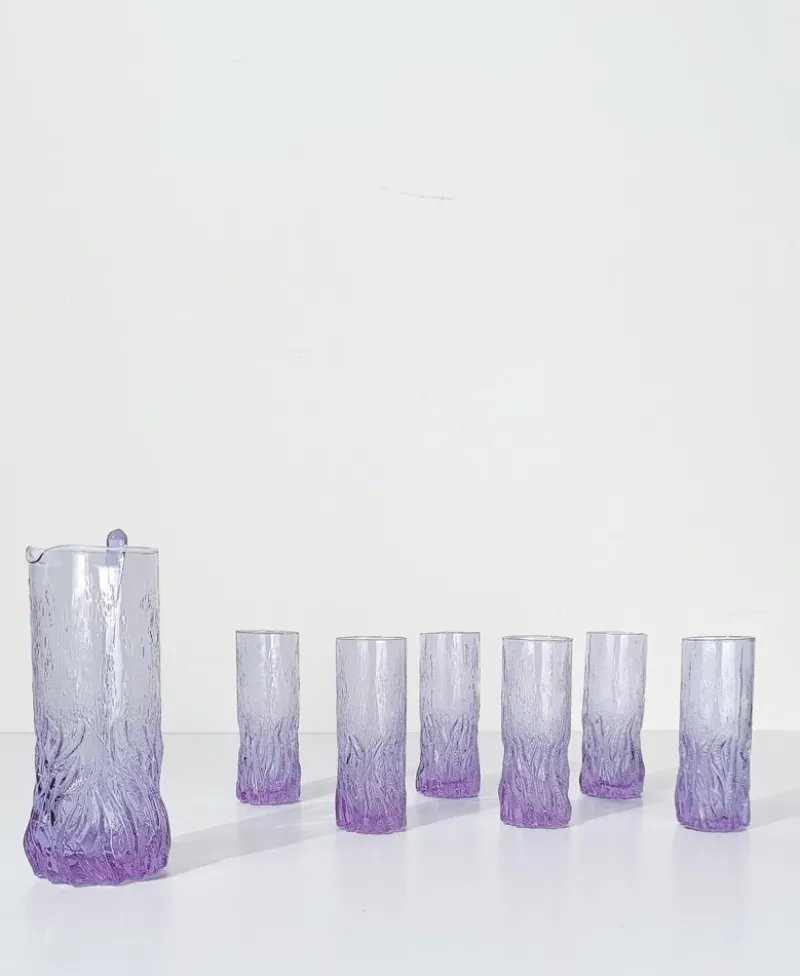 Pamono Long Drink Tumbler Glasses & Jug Set in Pale Lilac Bark Glass in the style of Whitefriars & Geoffrey Baxter, 1960s, Set of 7> Glassware