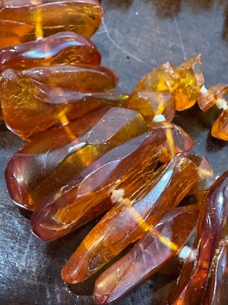 Hot Pamono Long Necklace in Shaded Amber, 1950s