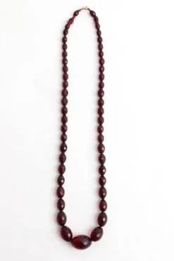 Online Pamono Long Vintage Red Amber Necklace, 1960s