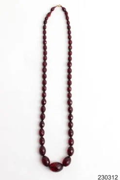 Online Pamono Long Vintage Red Amber Necklace, 1960s