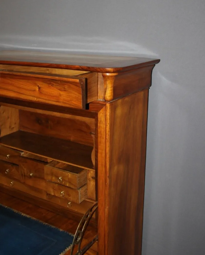Pamono Louis Philippe Secretary in Walnut, 19th Century> Secretaires