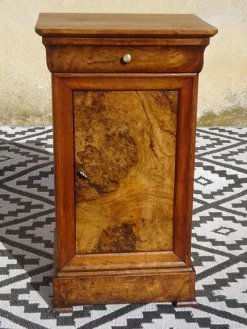 Pamono Louis Philippe Walnut and Burl Walnut Bedside Table> Nightstands