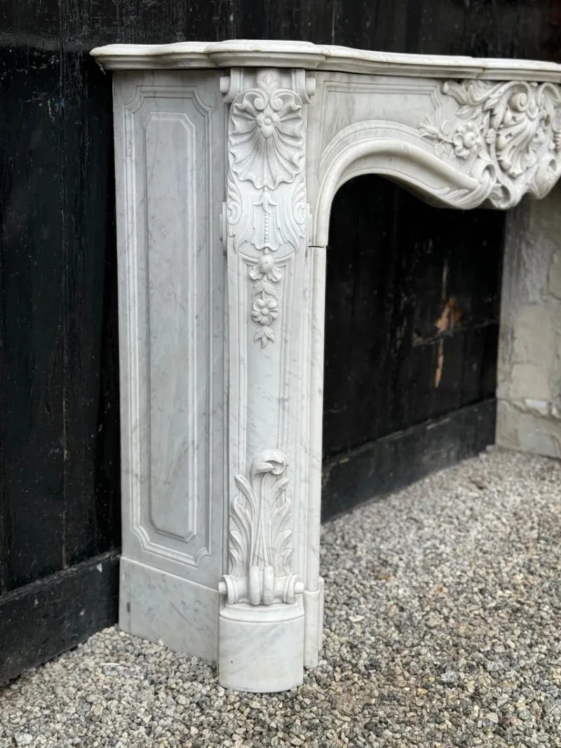 Outlet Pamono Louis XV Fireplace in White Carrara Marble, 1880s