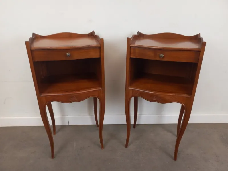 Pamono Louis XV Style Bedside Tables, 1950s, Set of 2> Nightstands