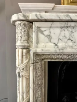 Sale Pamono Louis XVI Calacatta Marble Fireplace Mantel, 1780s