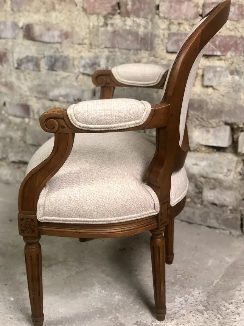 Pamono Louis XVI Style Carved Walnut Armchair with Beige Upholstery> Children's Chairs