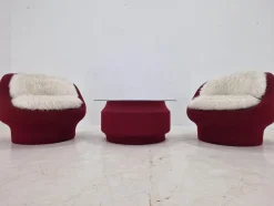 Pamono Lounge Chairs and Coffee Table, France, 1970s, Set of 3> Living Room Sets