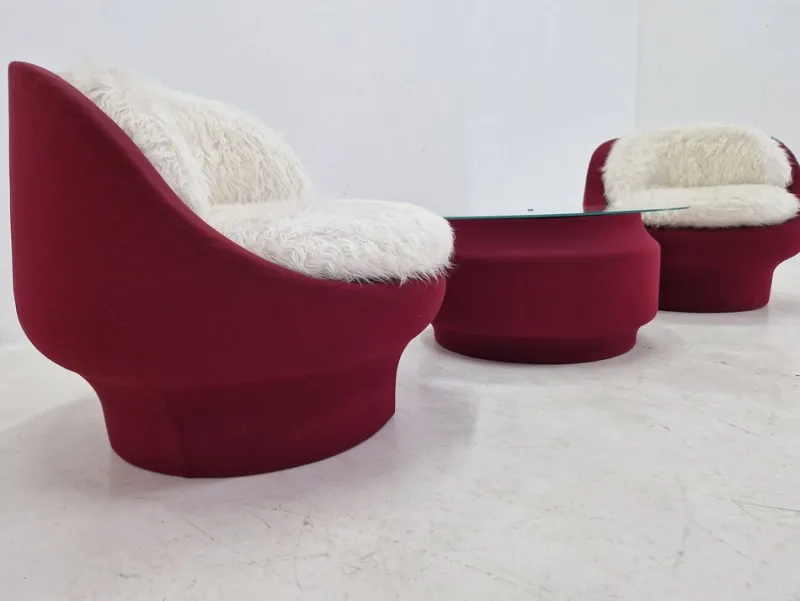 Pamono Lounge Chairs and Coffee Table, France, 1970s, Set of 3> Living Room Sets