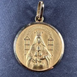 Pamono Madonna and Child of Coromoto Venezuela 18k Yellow Gold Pendant Medal, 1980s> Necklaces
