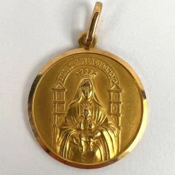 Pamono Madonna and Child of Coromoto Venezuela 18k Yellow Gold Pendant Medal, 1980s><noscript><img width=