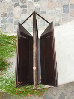 Pamono Magazine Rack in Wood and Brass with Paintings, 1970s