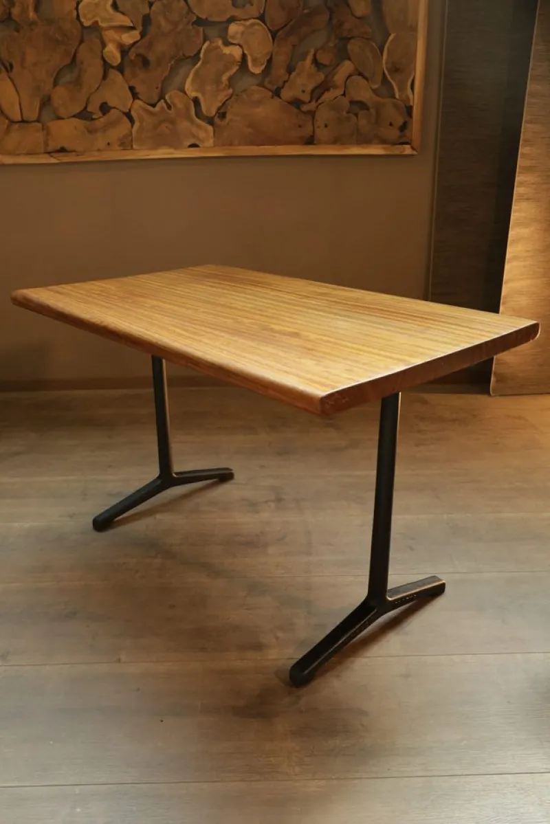 Pamono Mahogany Bistro Table from Horgenglarus> Garden Tables