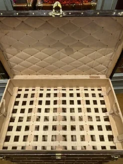 Sale Pamono Malle Haute Trunk in Monogram Canvas from Louis Vuitton, Paris, 1910