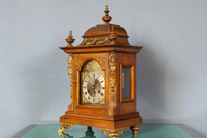 Hot Pamono Mantel Clock from Junghans
