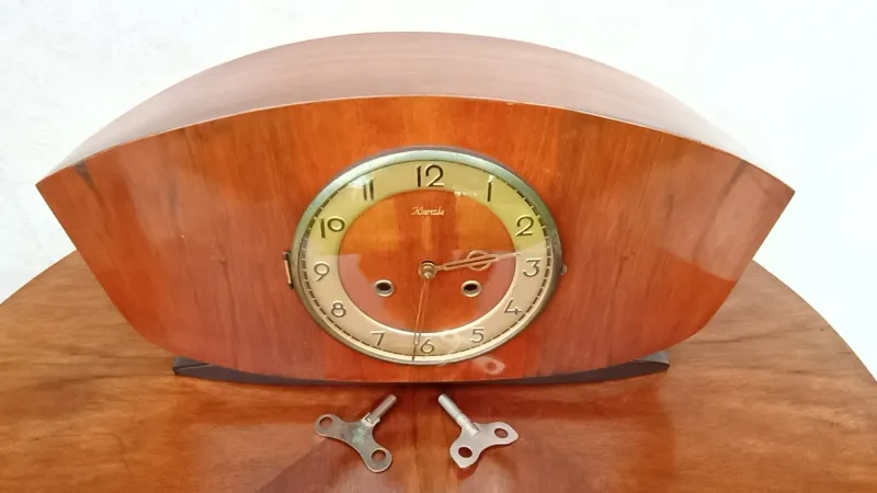 Pamono Mantel Clock from Kienzle, 1949> Clocks