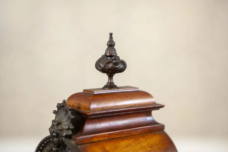 Pamono Mantel Clock in Walnut Case from Lenzkirch, 1890s> Clocks