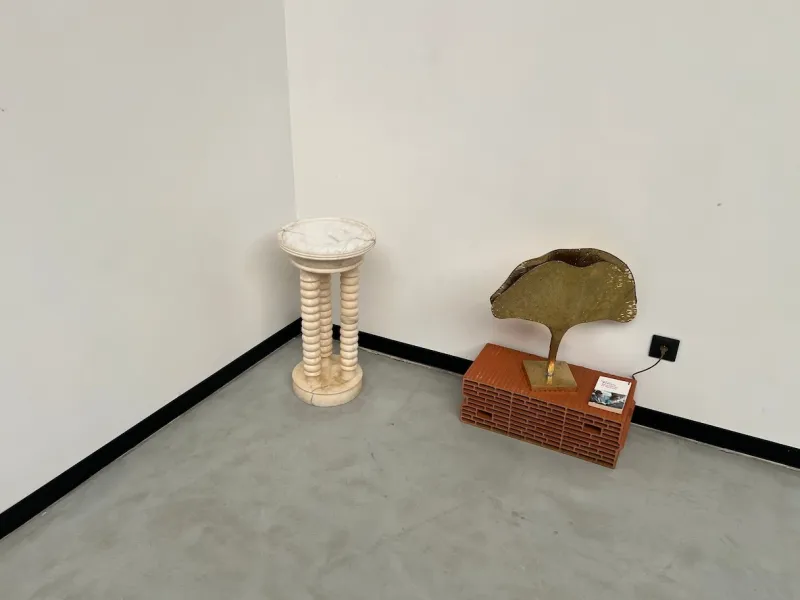 Pamono Marble Stand with 3 Columns, 1970> Pedestals And Columns